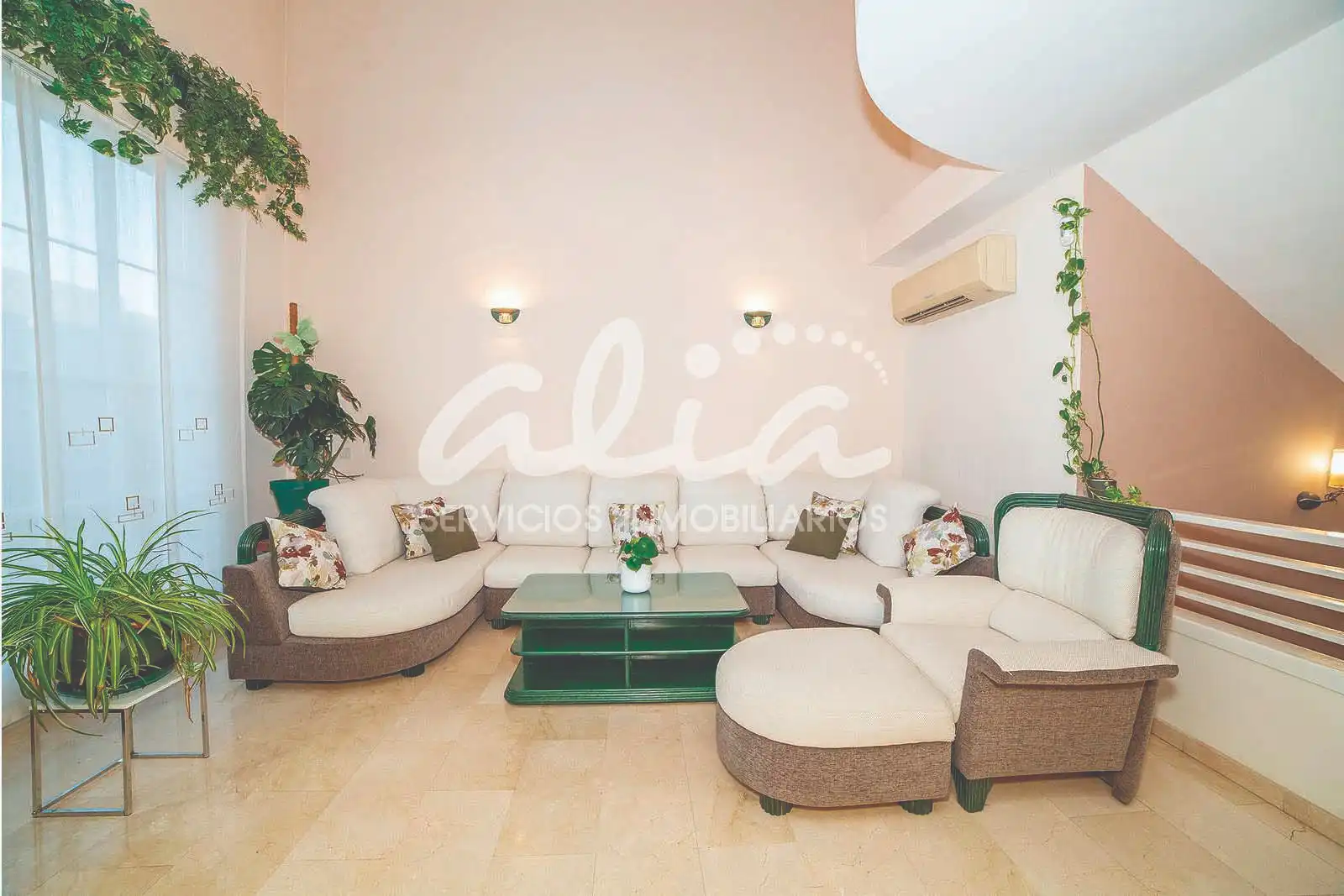Living room of Detached homes for sale in Pinto  with Air Conditioner, Heating and Terrace