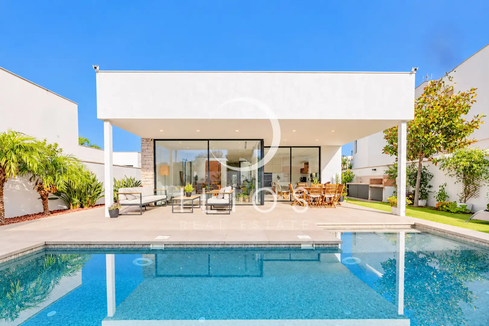 Detached house with terrace for sale in Montesol