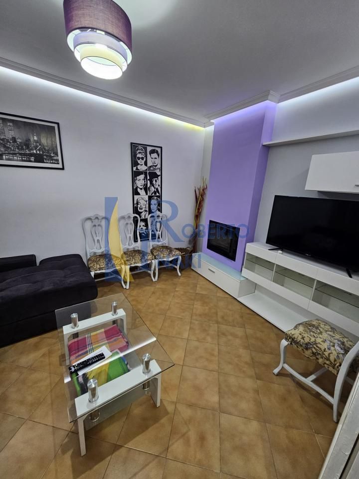 Sala d'estar de Casa o xalet en venda en Valencia de Don Juan amb Calefacció