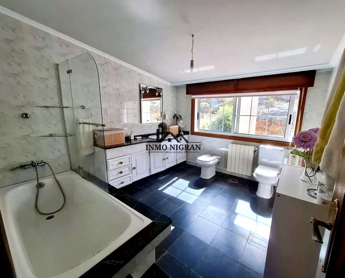Baño de Casa o chalet en venta en Baiona con Calefacción y Balcón