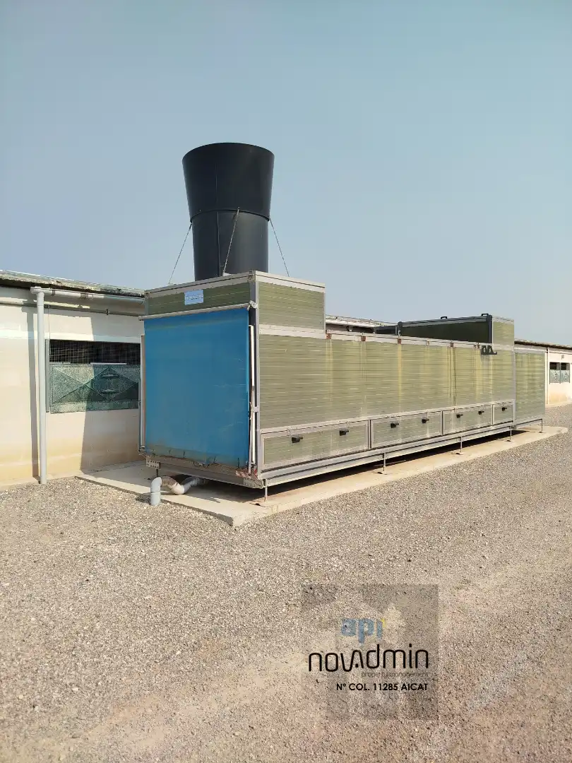 Außenansicht von Fabrikhallen zum Verkauf in El Poal mit Heizung und Alarm