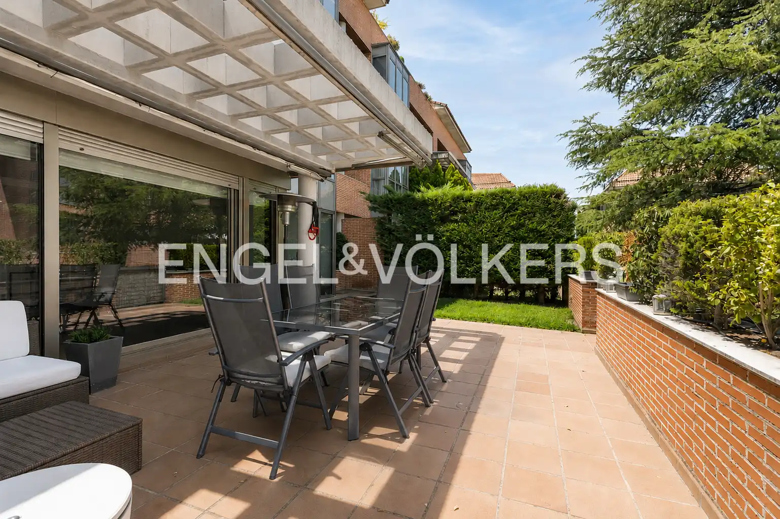 Terrassa de Apartament en venda en Madrid amb Aire condicionat, Calefacció i Jardí privat