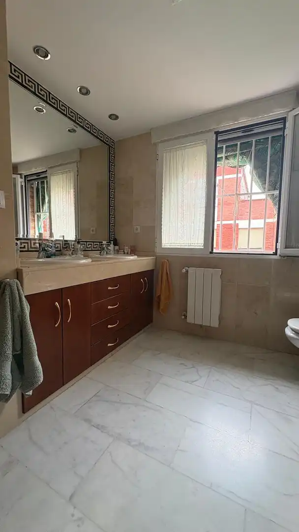 Bany de Pis en venda en Córdoba amb Aire condicionat, Calefacció i Terrassa