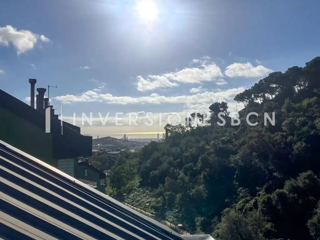 Exterior view of Detached homes for rent in Barcelona  with Terrace and Community pool