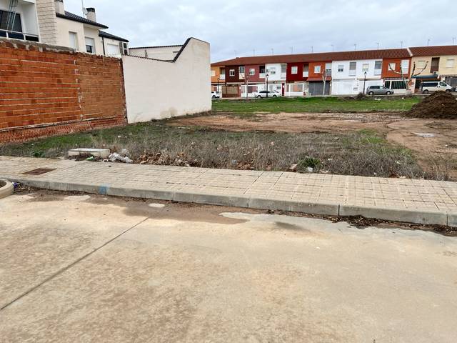 Terreno residencial en Venta en Calle Río Cigüela en Herencia