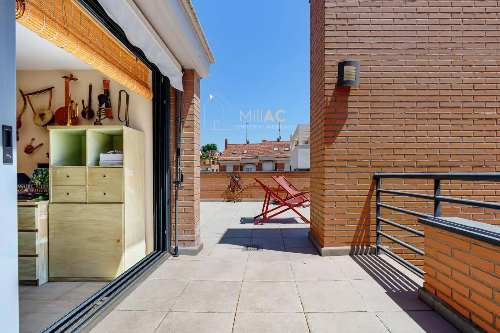 Terraza de Casa adosada en venta en Madrid con Aire acondicionado, Calefacción y Jardín privado