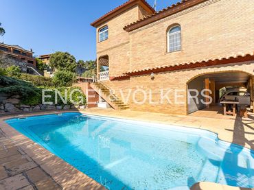 Maison avec piscine à vendre à Begues