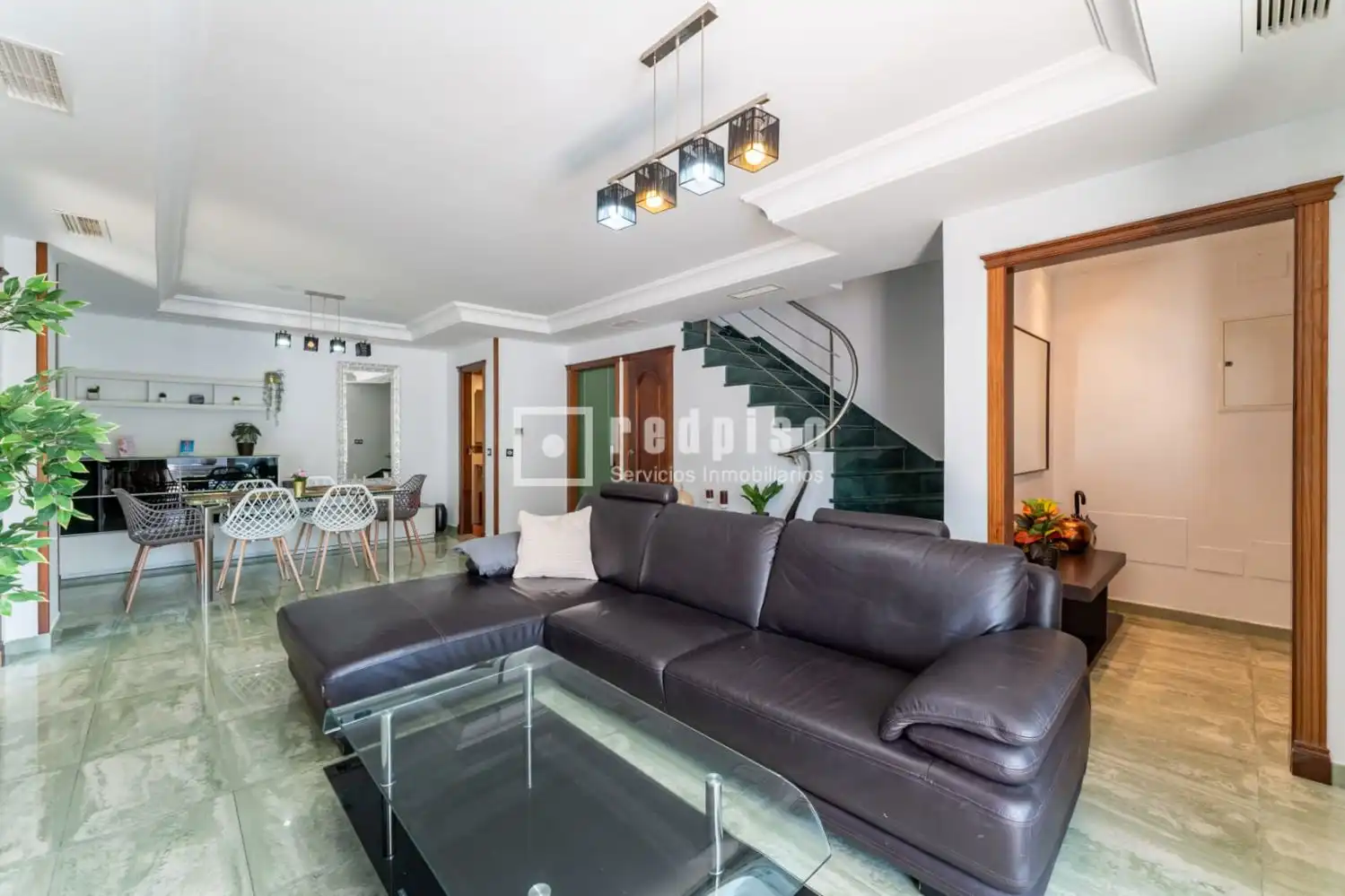Sala d'estar de Casa o xalet de lloguer en Benalmádena amb Jardí privat, Terrassa i Traster