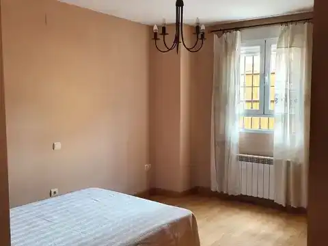 Dormitori de Pis en venda en Ciempozuelos amb Aire condicionat, Jardí privat i Parquet