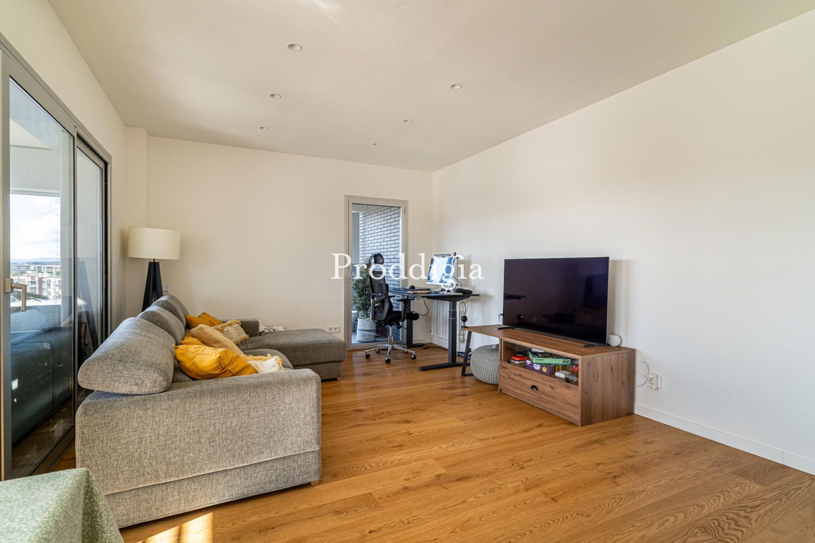 Living room of Attic for sale in Sant Cugat del Vallès  with Air Conditioner, Heating and Terrace