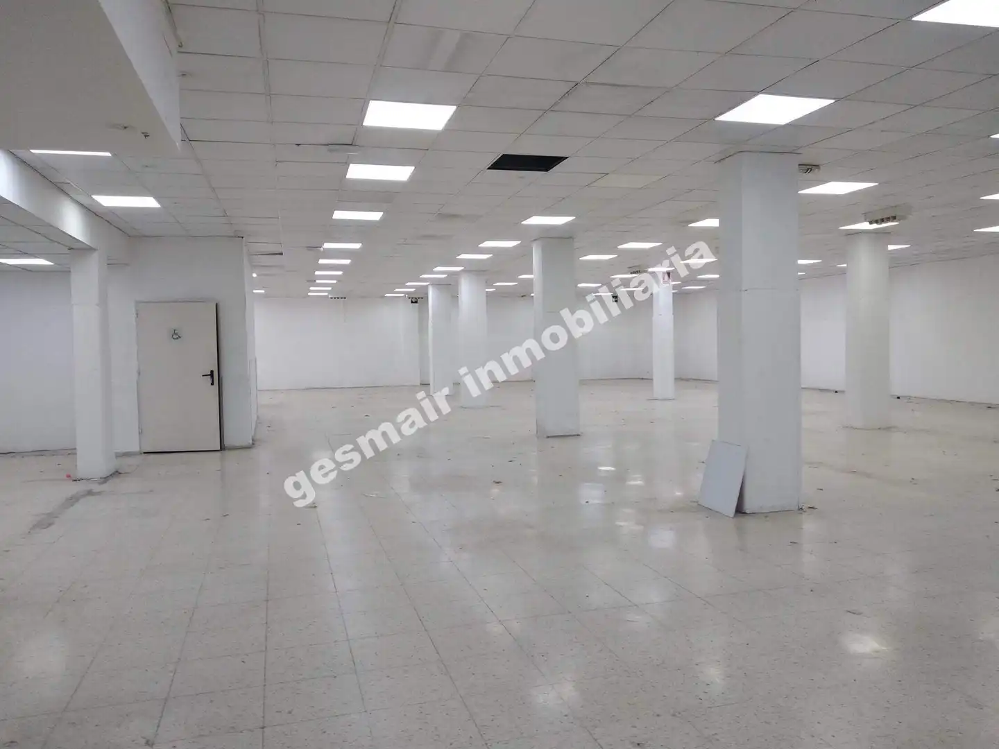 Local comercial en alquiler en Zona de Plaza de Barcelos