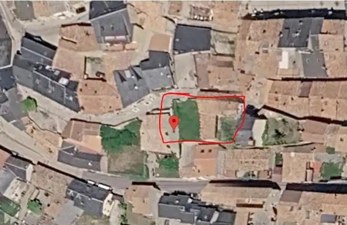 Residential land for sale in Carrer del Mig 37