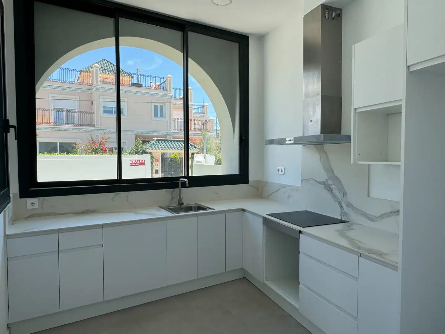 Ground floor for sale in Calle Rodrigo de Triana, 1, Centro - Calzada - Cabo Noval