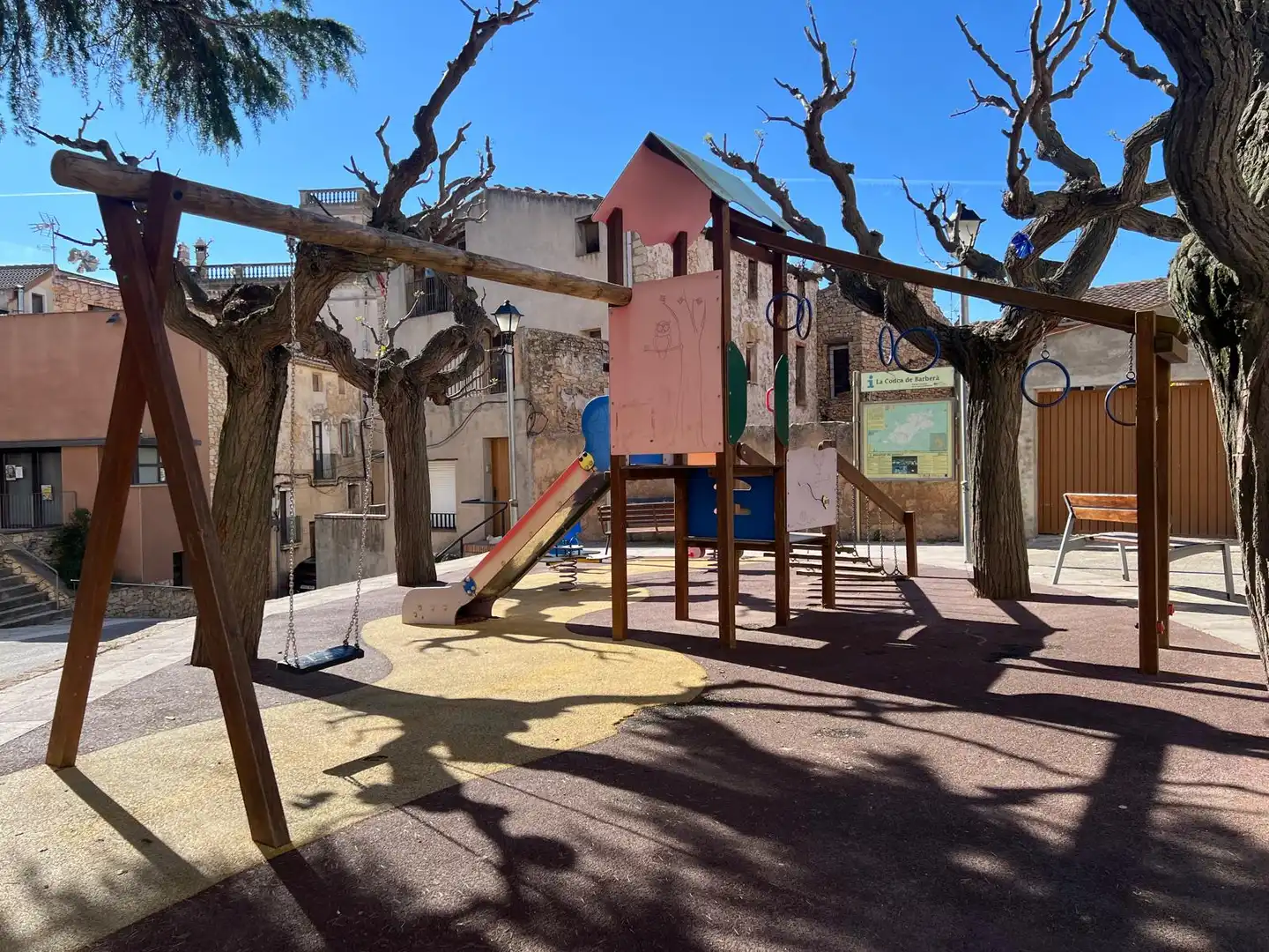 Vista exterior de Casa adosada en venta en Rocafort de Queralt con Trastero, Balcón y Internet