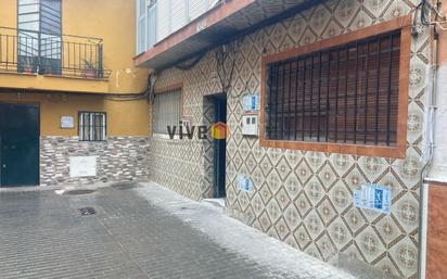 Exterior view of Flat for sale in  Sevilla Capital