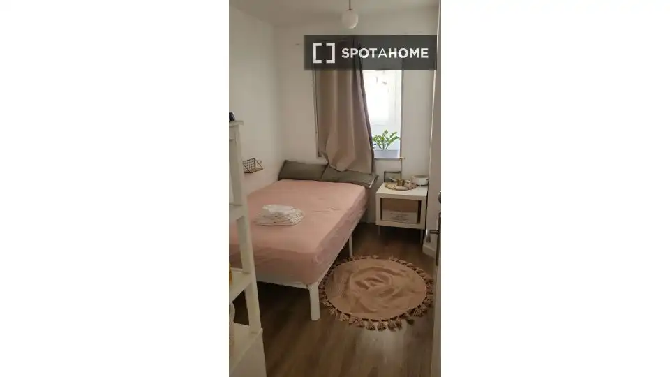 Bedroom of Flat for share in Ciutat Vella