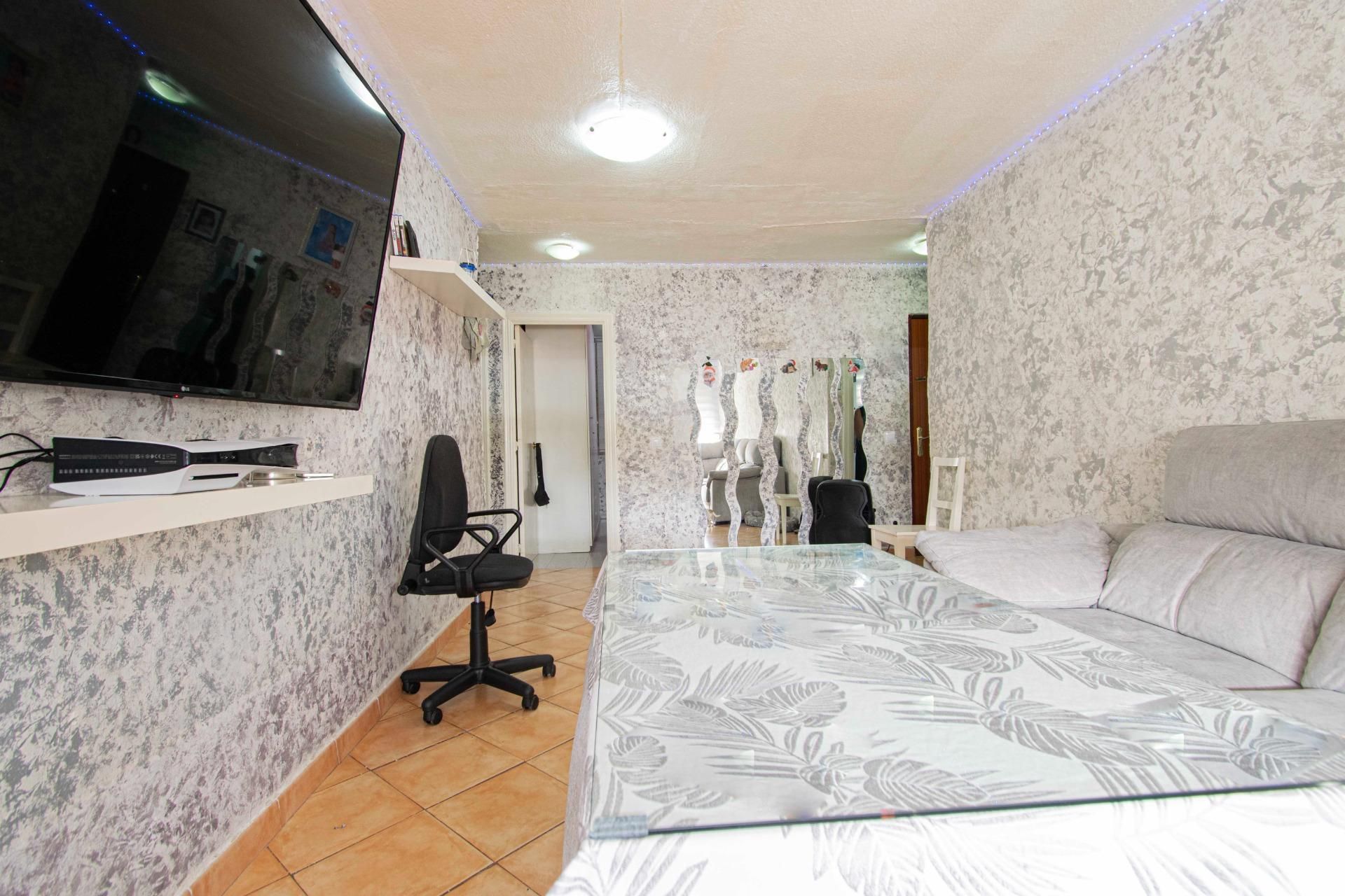 Bedroom of Flat for sale in  Sevilla Capital  with Air Conditioner and Heating