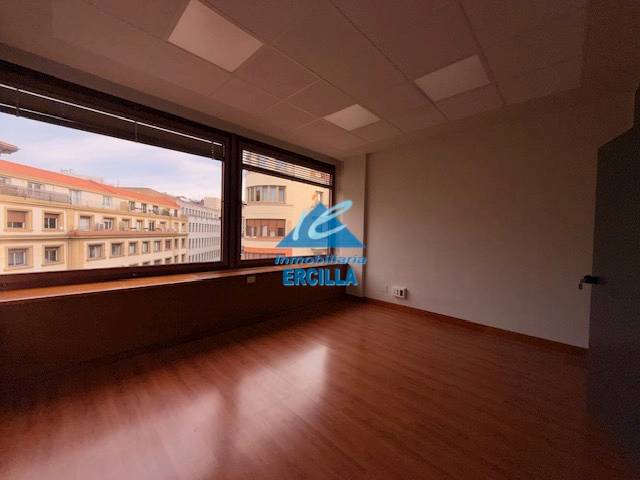 Oficina en Alquiler en Rodríguez Arias Kalea en Campuzano