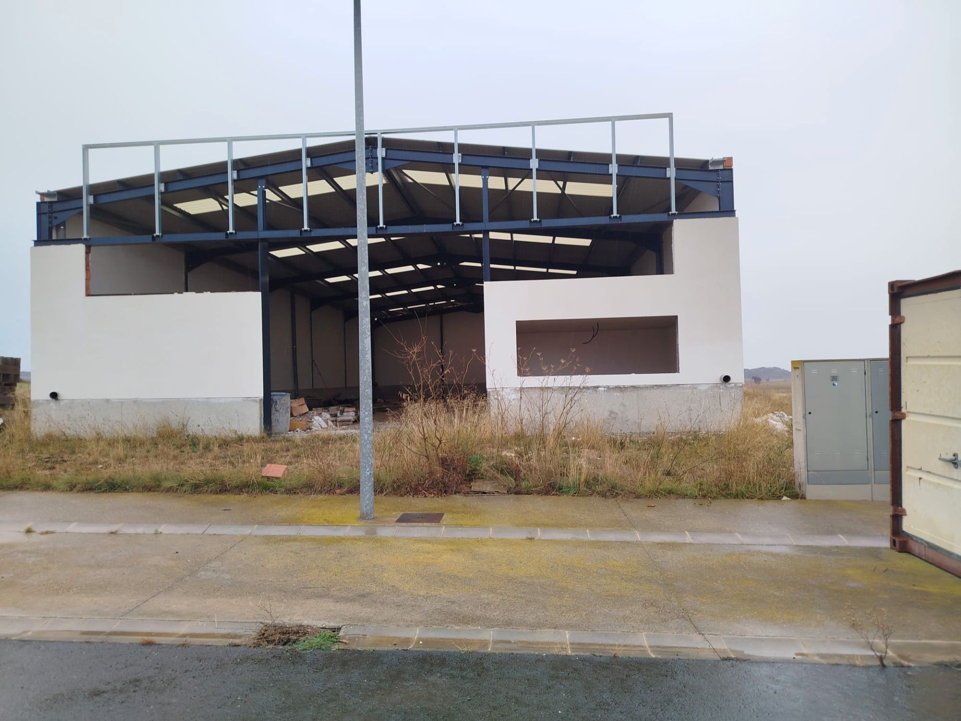 Exterior view of Industrial buildings for sale in Alcampell