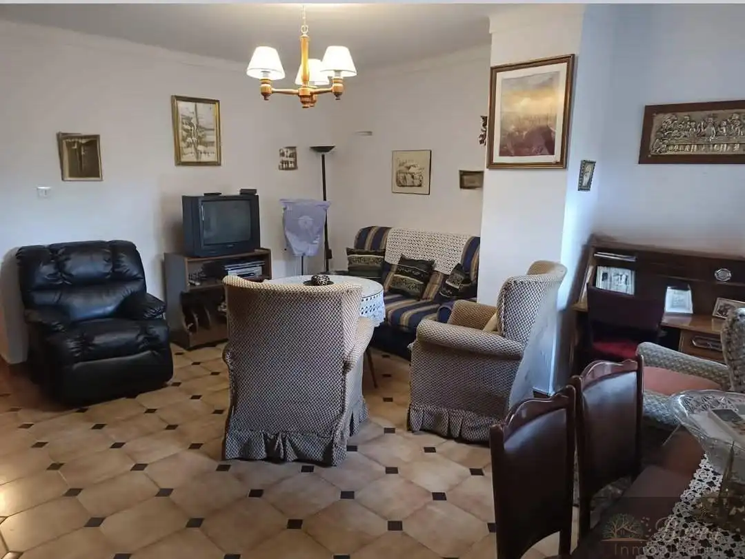 Casa amb terrassa en venda a Iznájar, imagen 2