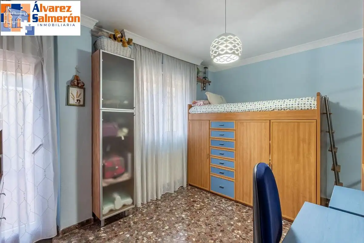 Bedroom of Houses for sale in Granada  with Air Conditioner, Heating and Terrace