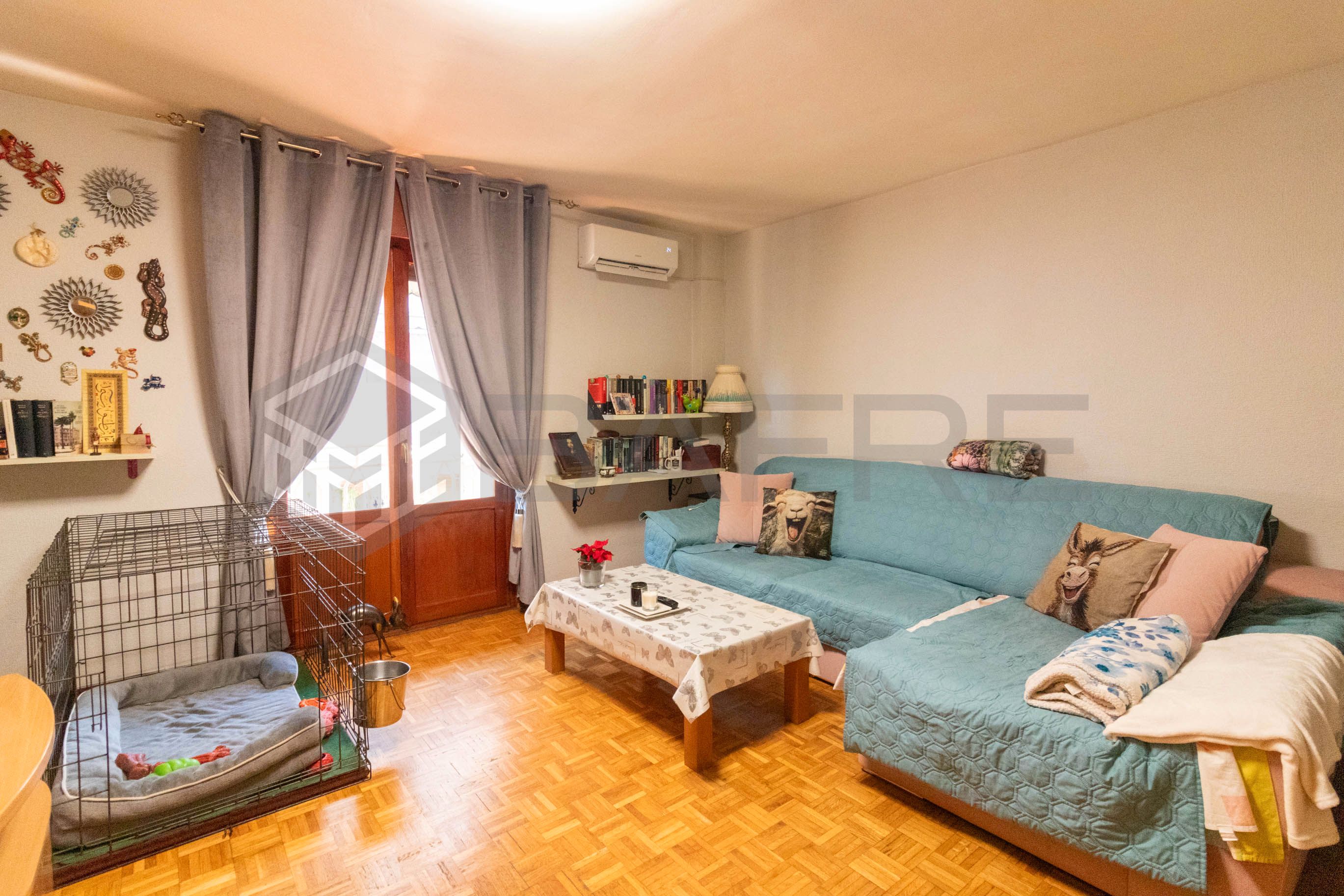 Sala d'estar de Pis en venda en  Madrid Capital amb Aire condicionat, Calefacció i Balcó