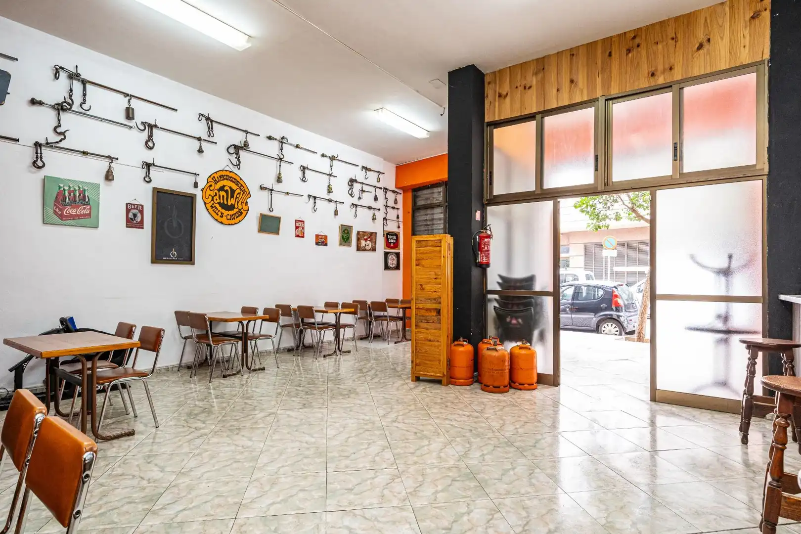 Commercial properties for sale in Carrer de Josep Garcias, 6, Son Gotleu
