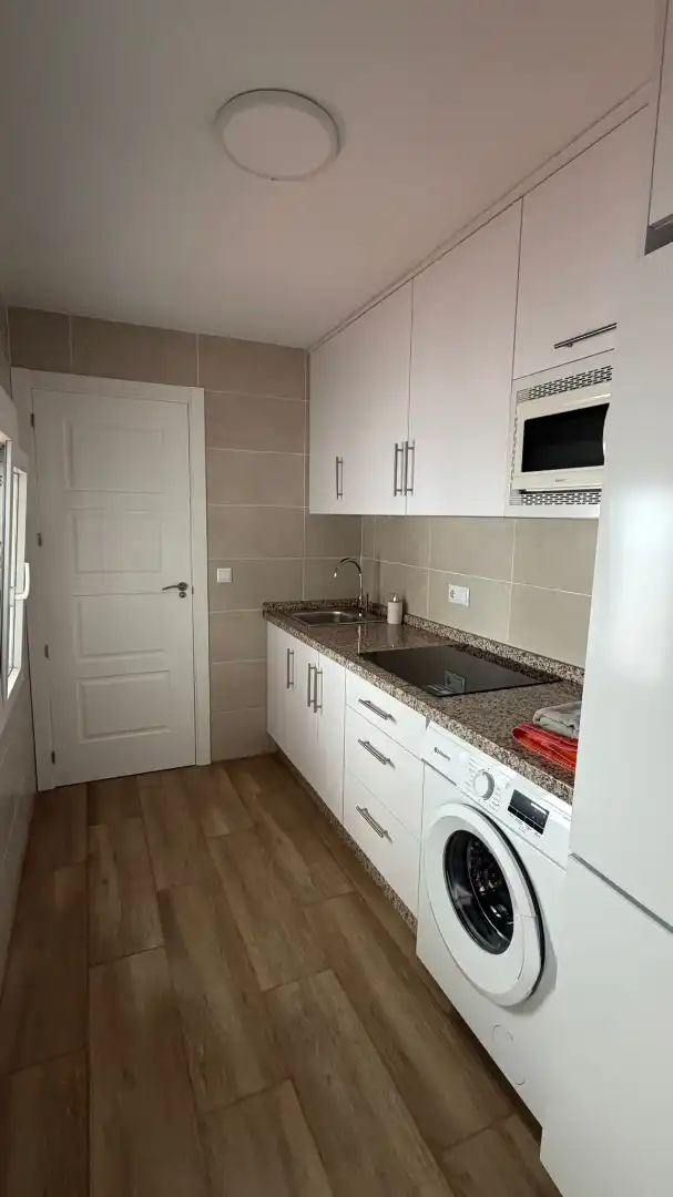 Cuina de Pis de lloguer en Castuera amb Aire condicionat, Terrassa i Moblat