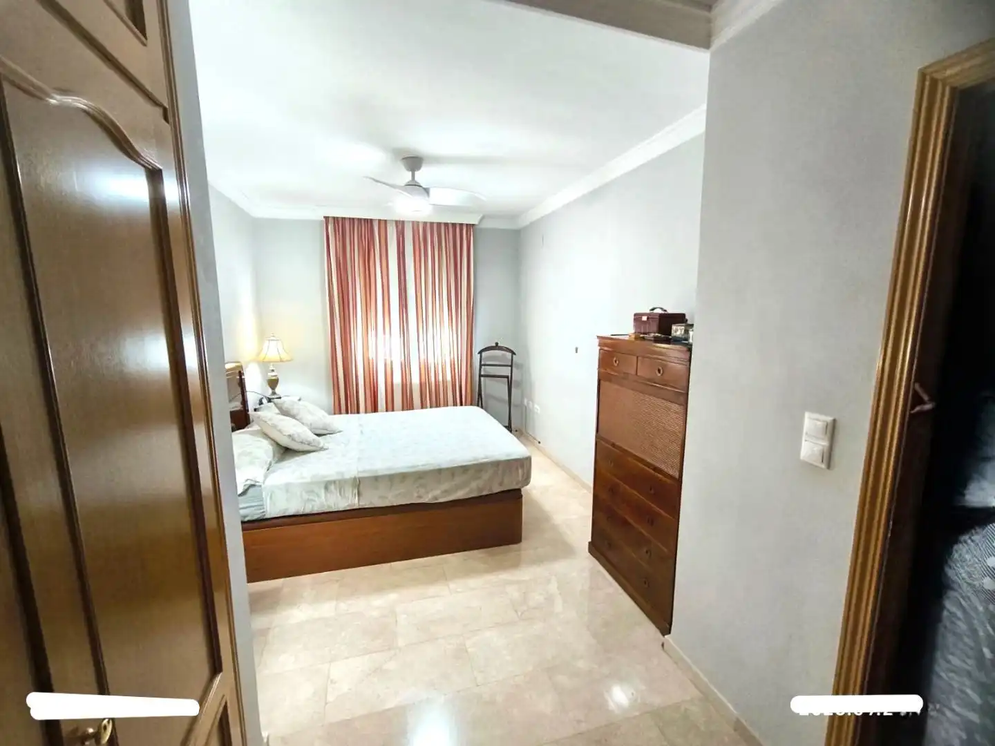 Bedroom of Flat for sale in Beiro