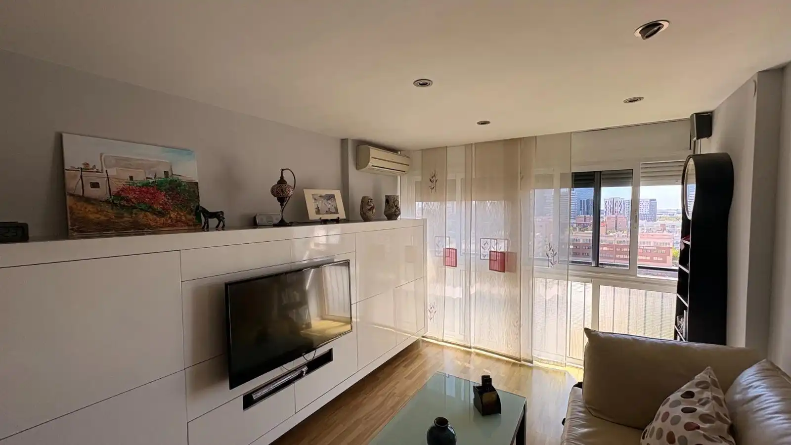 Wohnzimmer von Wohnung zum Verkauf in L'Hospitalet de Llobregat mit Parkett