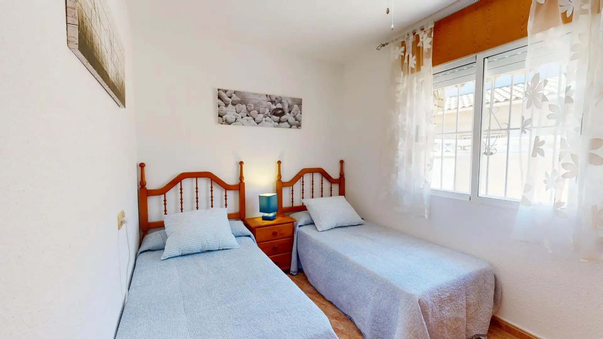 Dormitori de Casa adosada en venda en Torrevieja amb Aire condicionat, Calefacció i Jardí privat