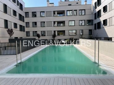 Pis amb piscina en venda a Chamartín