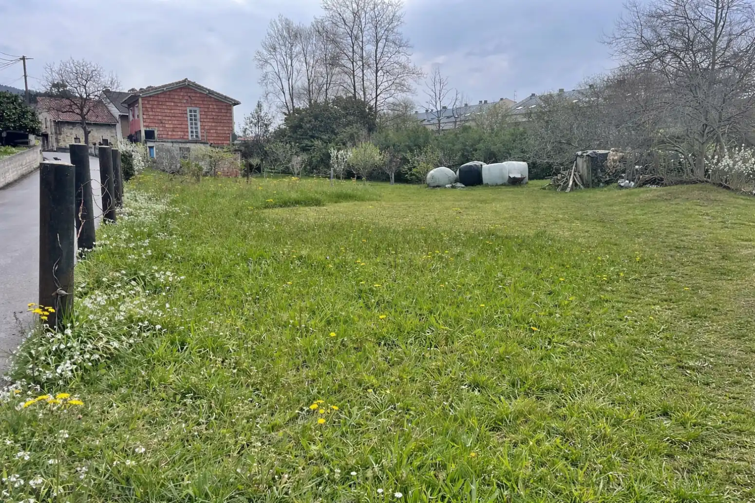 Terreny residencial en venda a Renedo