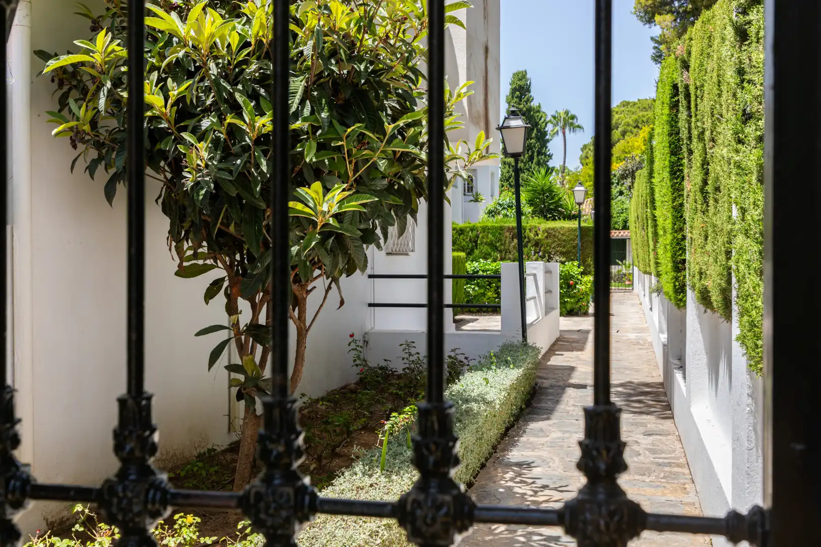 Exterior view of Detached homes for rent in Estepona  with Air Conditioner, Private garden and Terrace