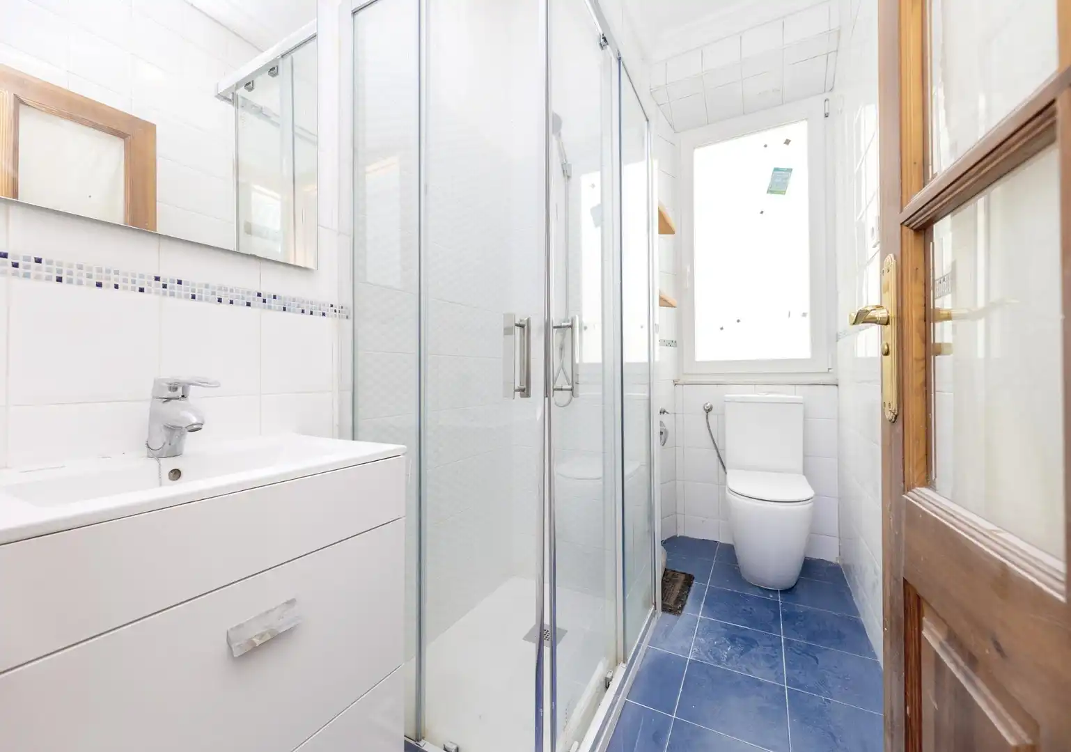Badezimmer von Wohnung zur Miete in Granada mit Heizung
