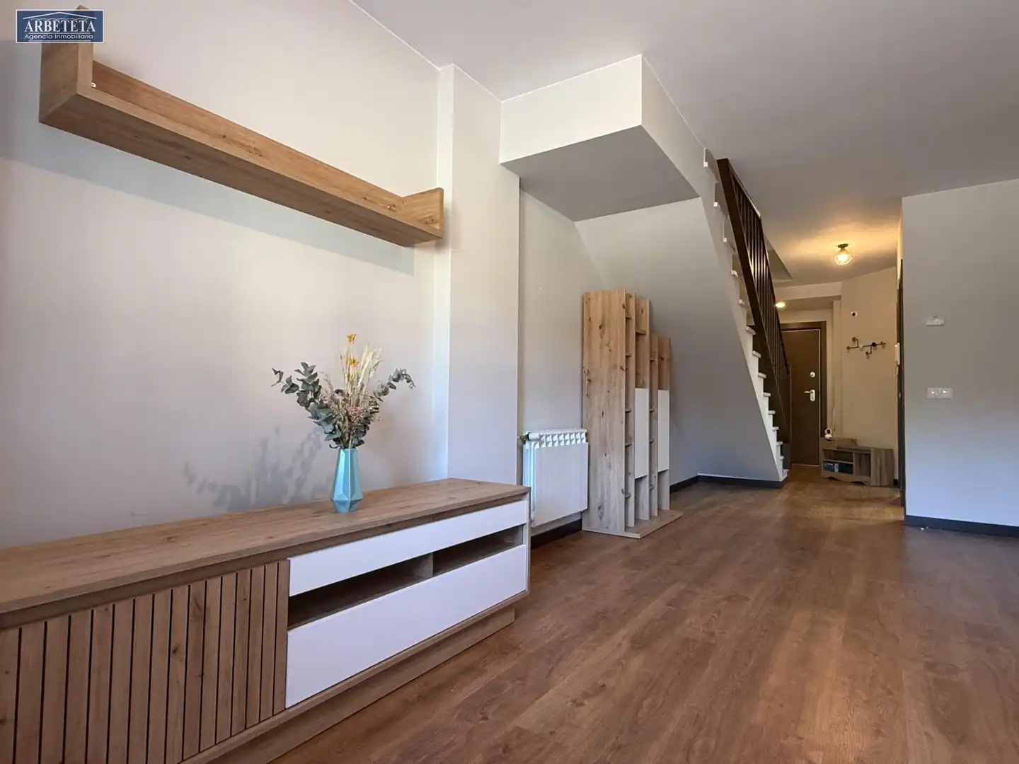 Casa adosada en venta en Urb. Belvalle