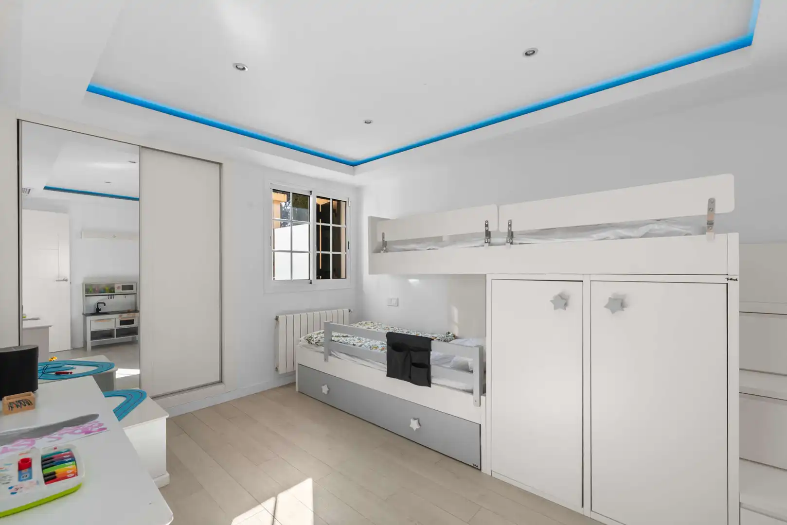 Schlafzimmer von Erdgeschoss zum Verkauf in Calvià mit Klimaanlage, Heizung und Terrasse