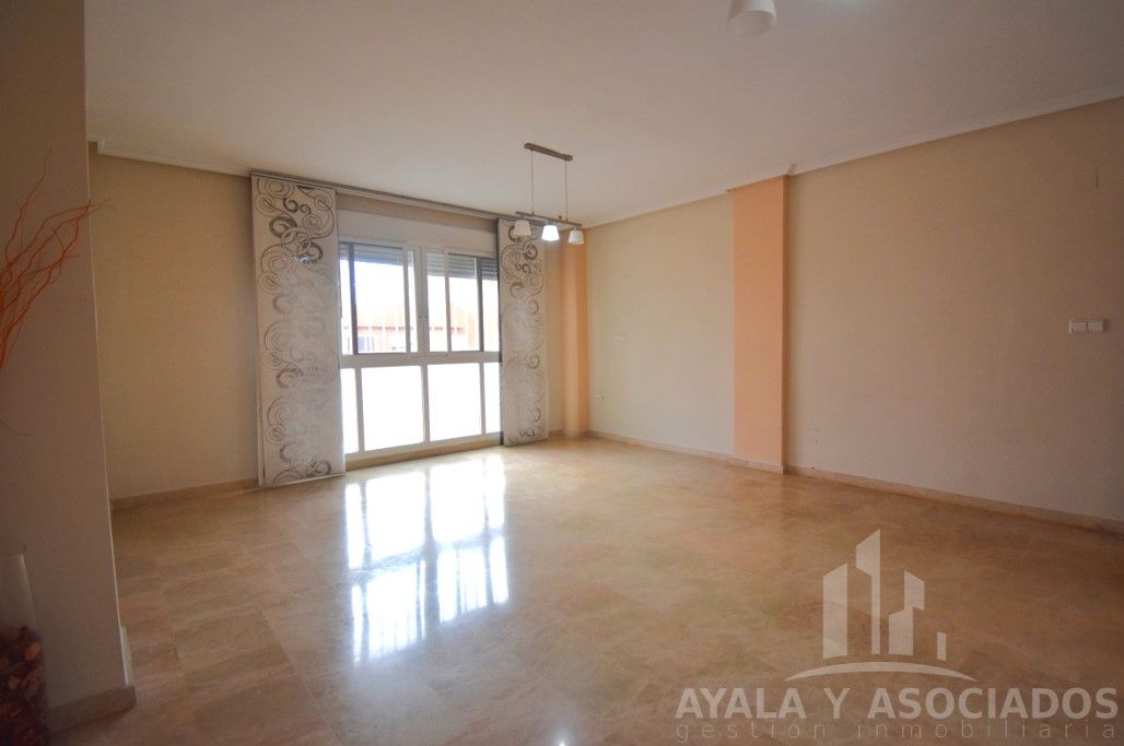 Living room of Flat for sale in Cartagena  with Air Conditioner, Heating and Storage room