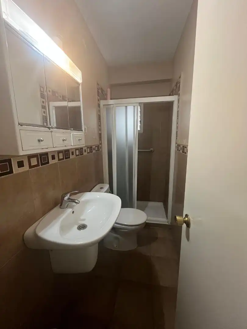Baño de Piso en venta en Málaga con Terraza y Amueblado