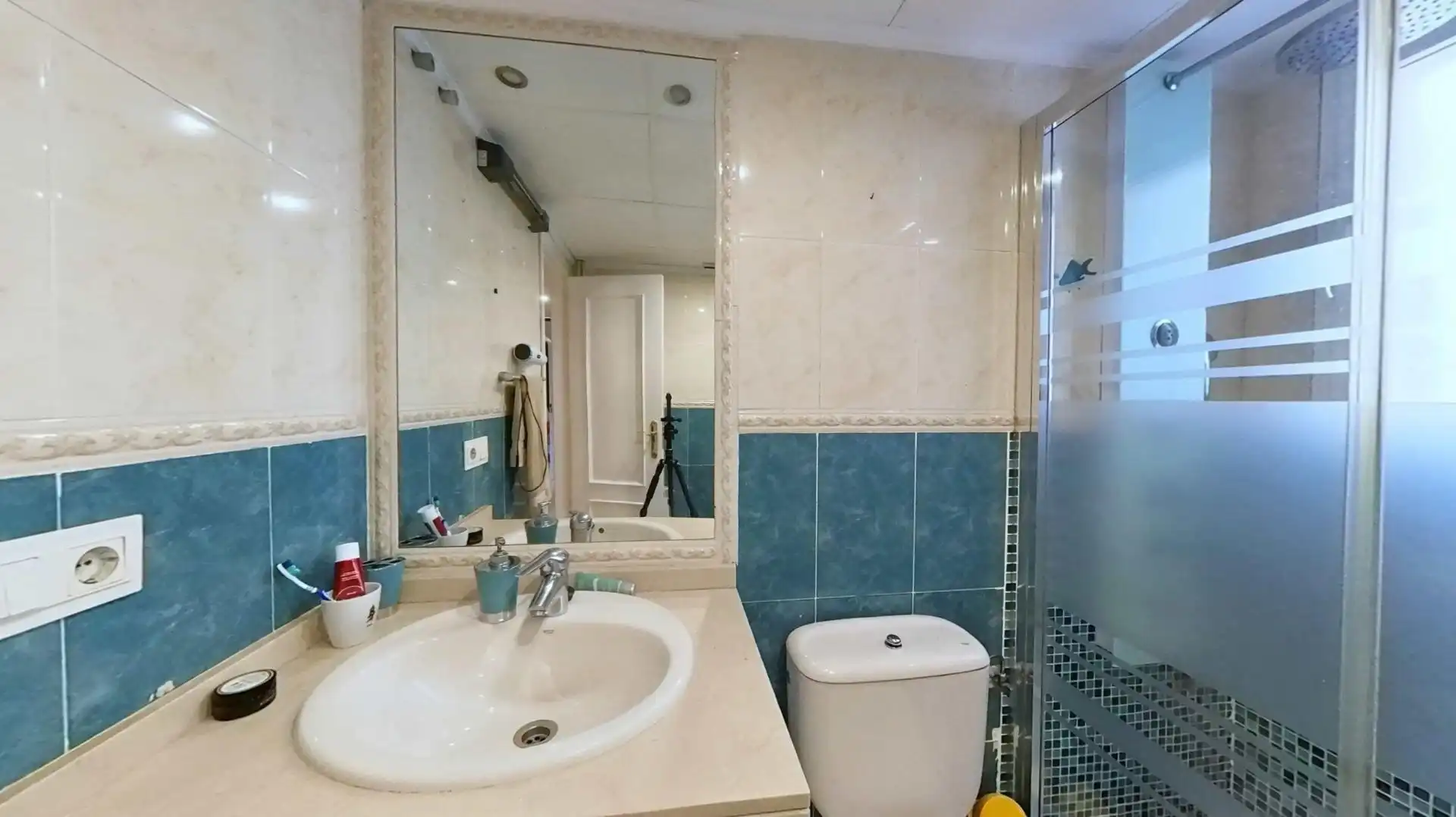 Badezimmer von Wohnung zum Verkauf in Málaga mit Klimaanlage, Privatgarten und Terrasse