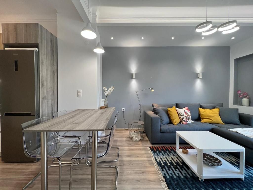 Living room of Flat to rent in San Cristóbal de la Laguna  with Air Conditioner, Furnished and TV