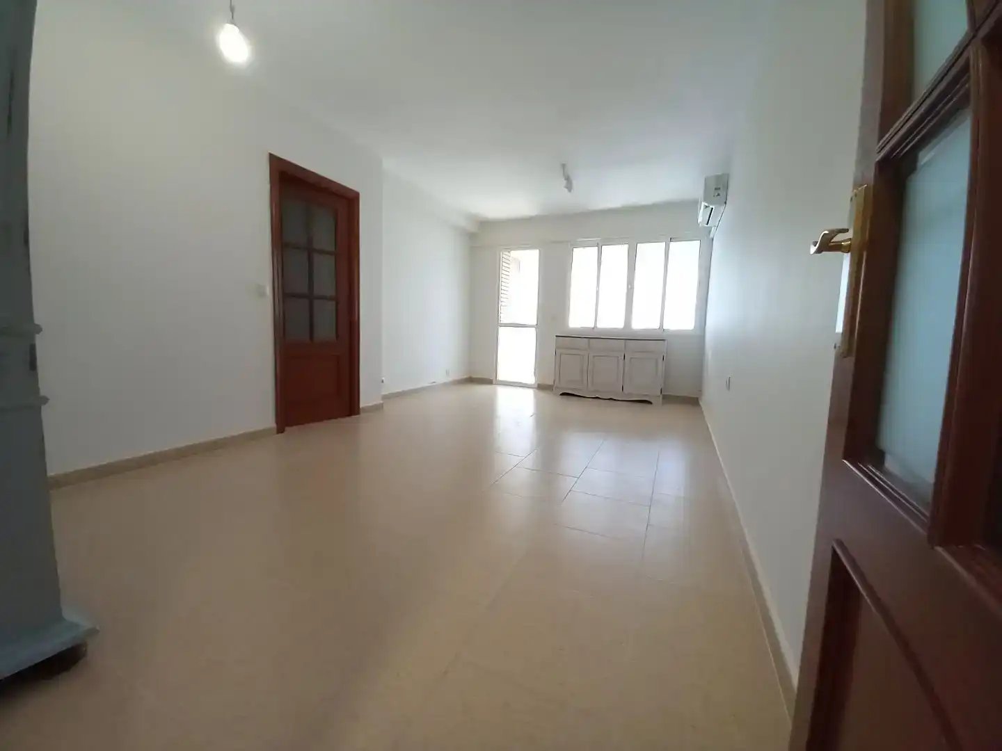 Living room of Flat for sale in  Sevilla Capital  with Air Conditioner and Balcony