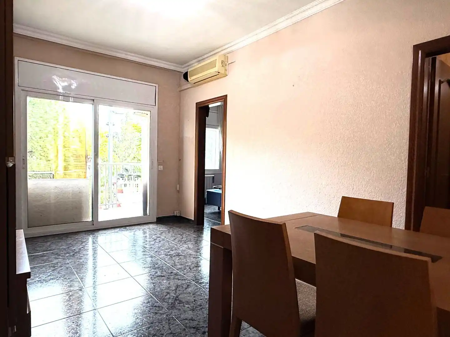 Comedor de Piso en venta en Sant Boi de Llobregat con Aire acondicionado y Balcón