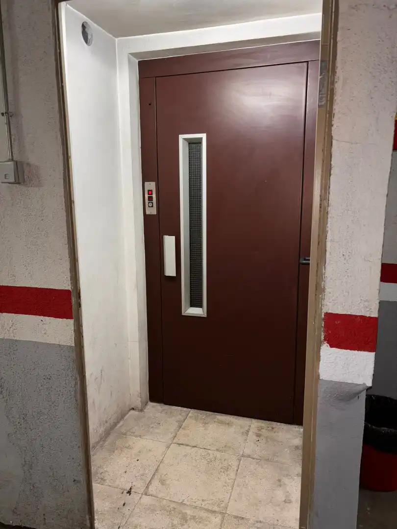 Aparcamiento con ascensor en venta en Carrer de Bofarull, imagen 4