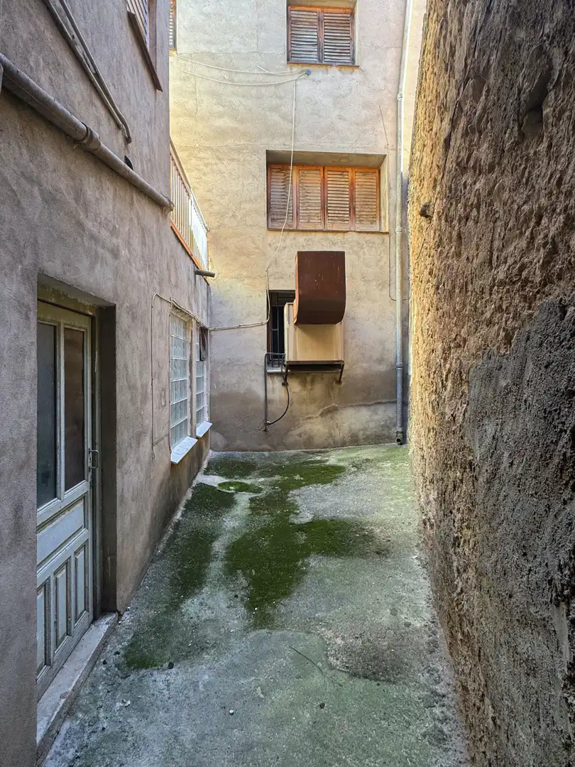Vista exterior de Casa o xalet en venda en Maella amb Moblat, Forn i Rentadora