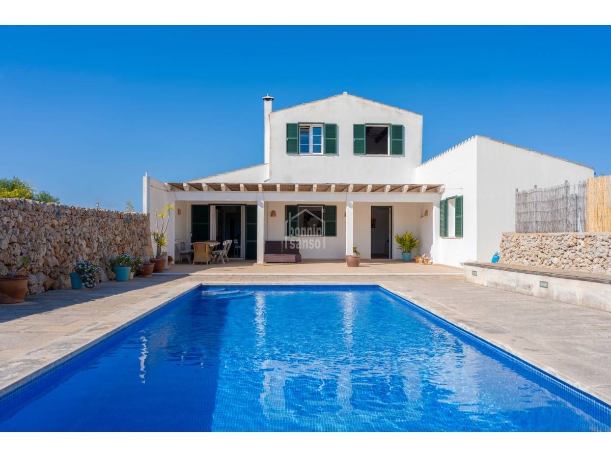 Vista exterior de Casa o chalet en venta en Maó - Mahón con Jardín privado y Piscina