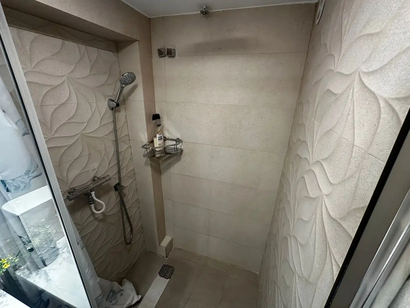 Baño de Planta baja en venta en Barcelona con Calefacción y Terraza