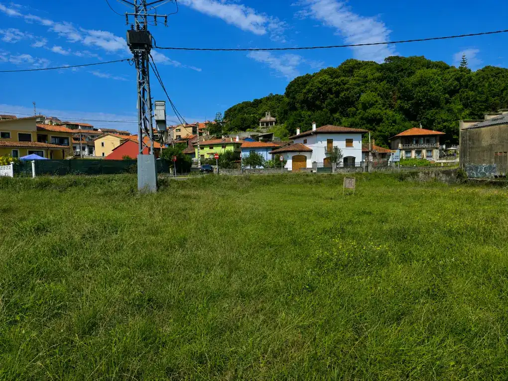 Residencial en venda en Llanes