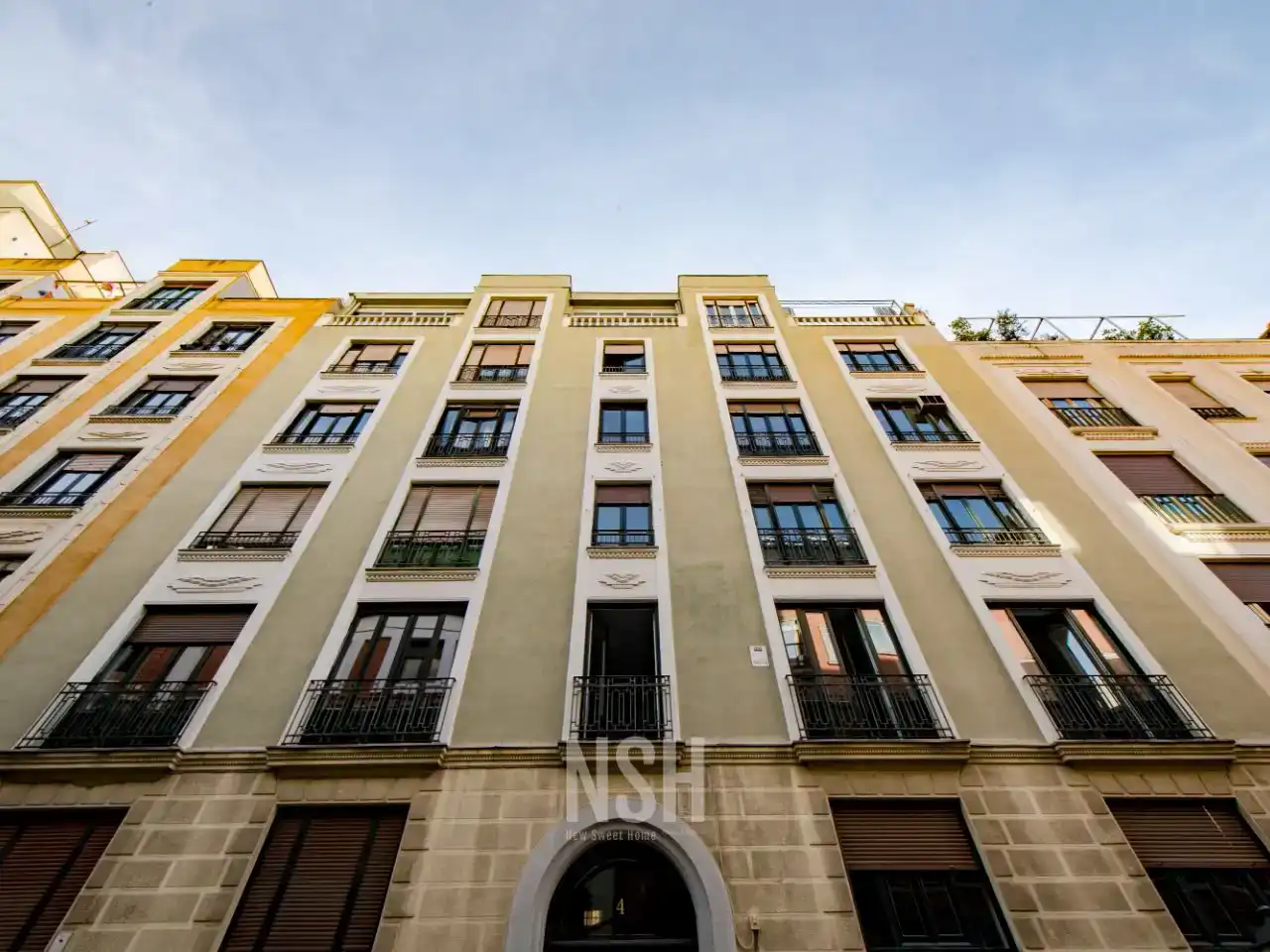 Exterior view of Flat for sale in  Madrid Capital  with Air Conditioner and Terrace