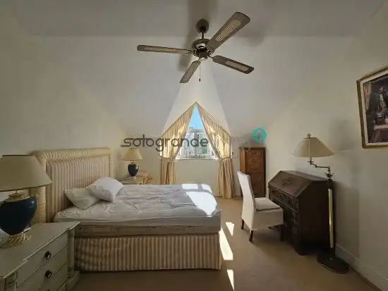 Dormitori de Apartament en venda en Sotogrande amb Aire condicionat, Calefacció i Terrassa